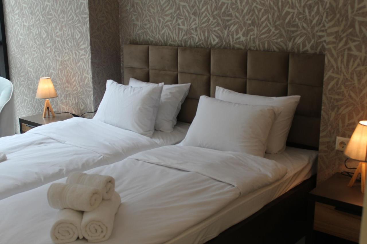 Horizons Hotel Rooms Batoemi Buitenkant foto